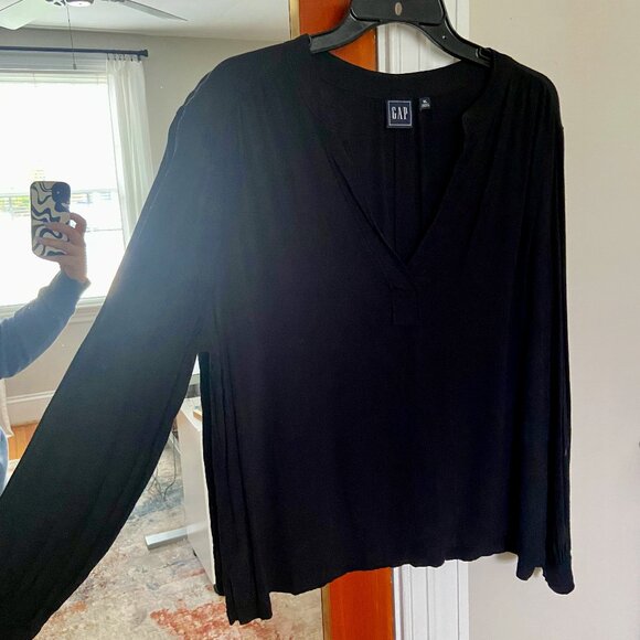 GAP Long Sleeve V-Neck Blouse in Black [XL] - Picture 1 of 5